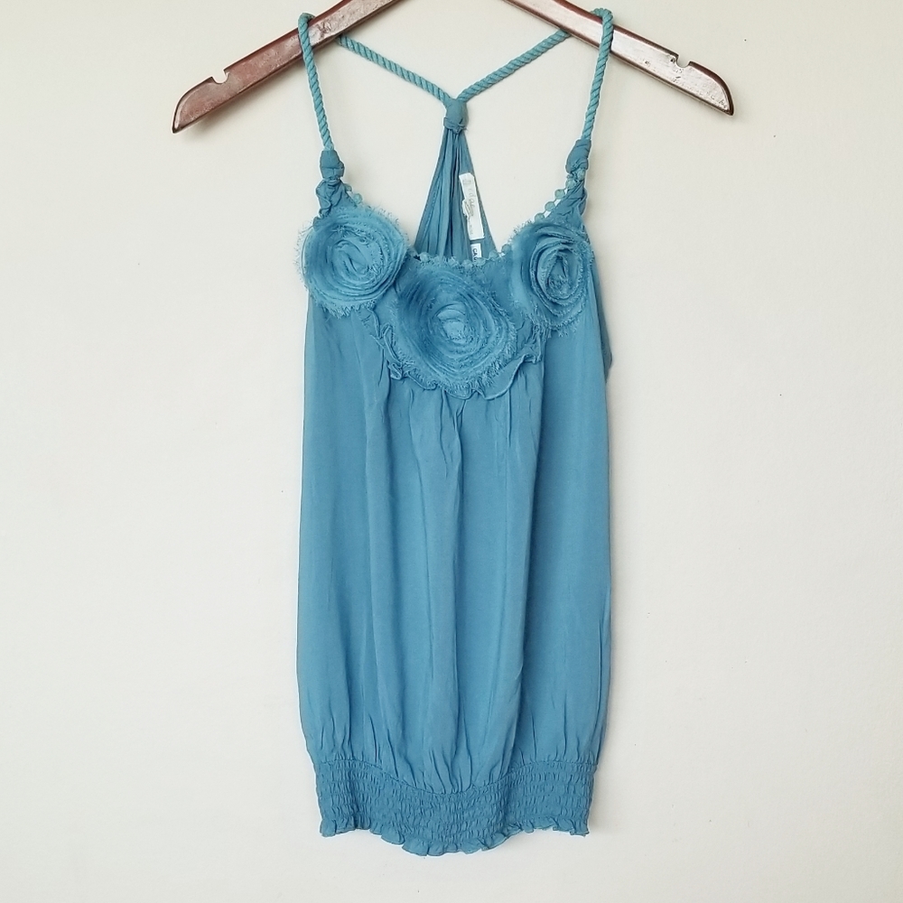 Top with roses applique